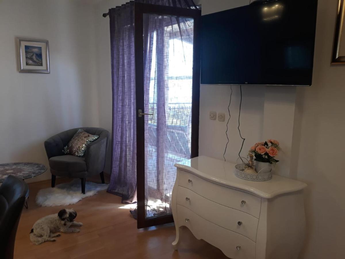 Apartments Anita Nečujam エクステリア 写真