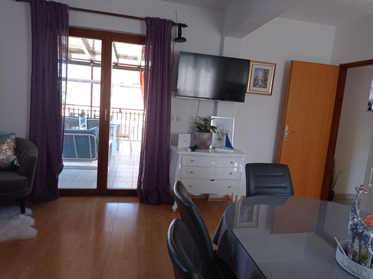Apartments Anita Nečujam エクステリア 写真